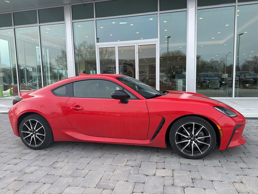 Used 2022 Toyota GR86 image 4
