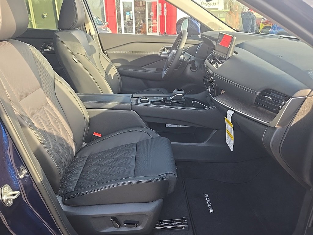 New 2026 Nissan Rogue Platinum image 29