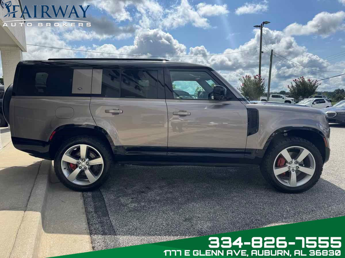 Used 2023 Land Rover Defender 130 X image 5