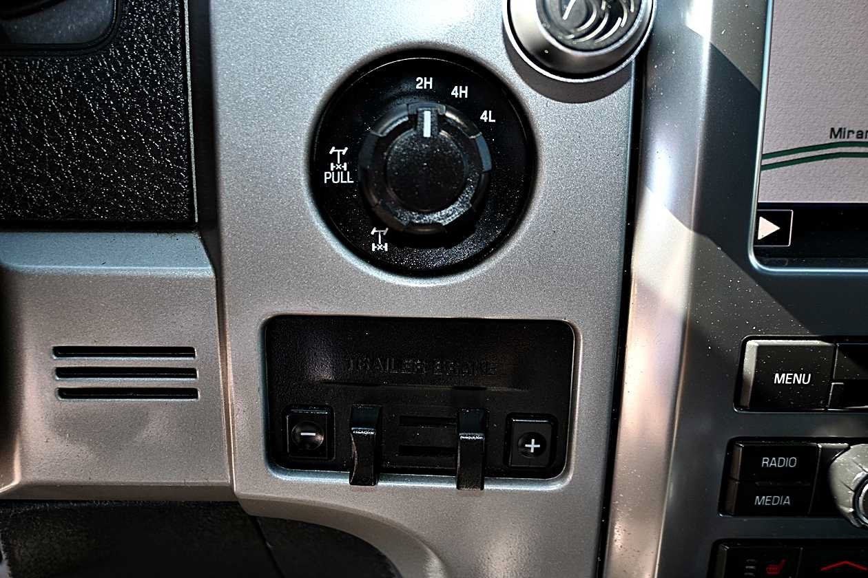 Used 2012 Ford F150 Raptor w/ Raptor Luxury Pkg AWD/4WD image 27