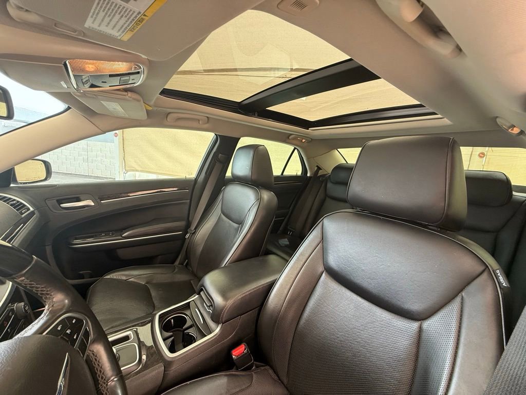 Used 2019 Chrysler 300 Limited image 15