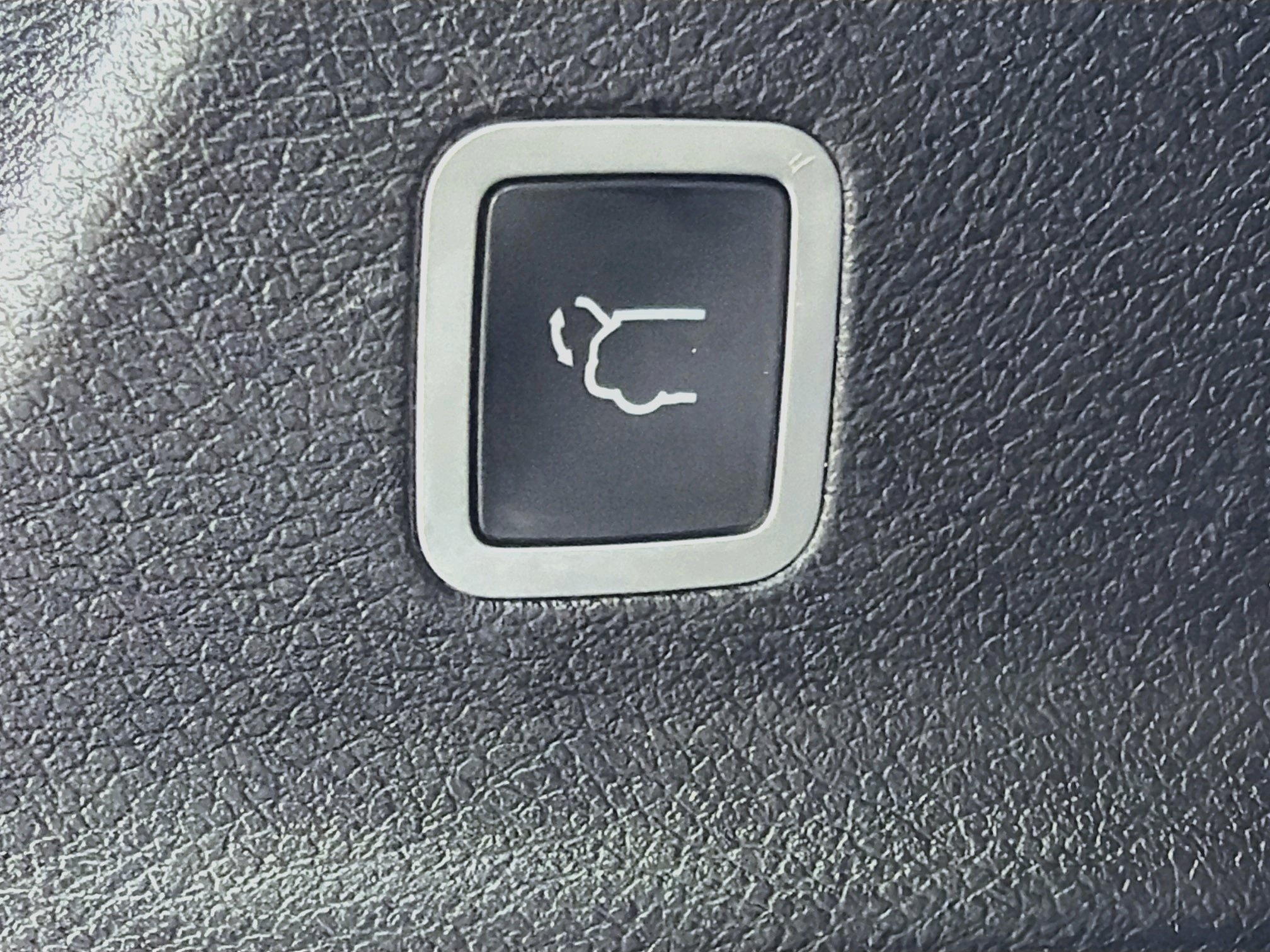 Used 2019 Chrysler Pacifica Limited w/ Advanced Safetytec Group FWD image 14