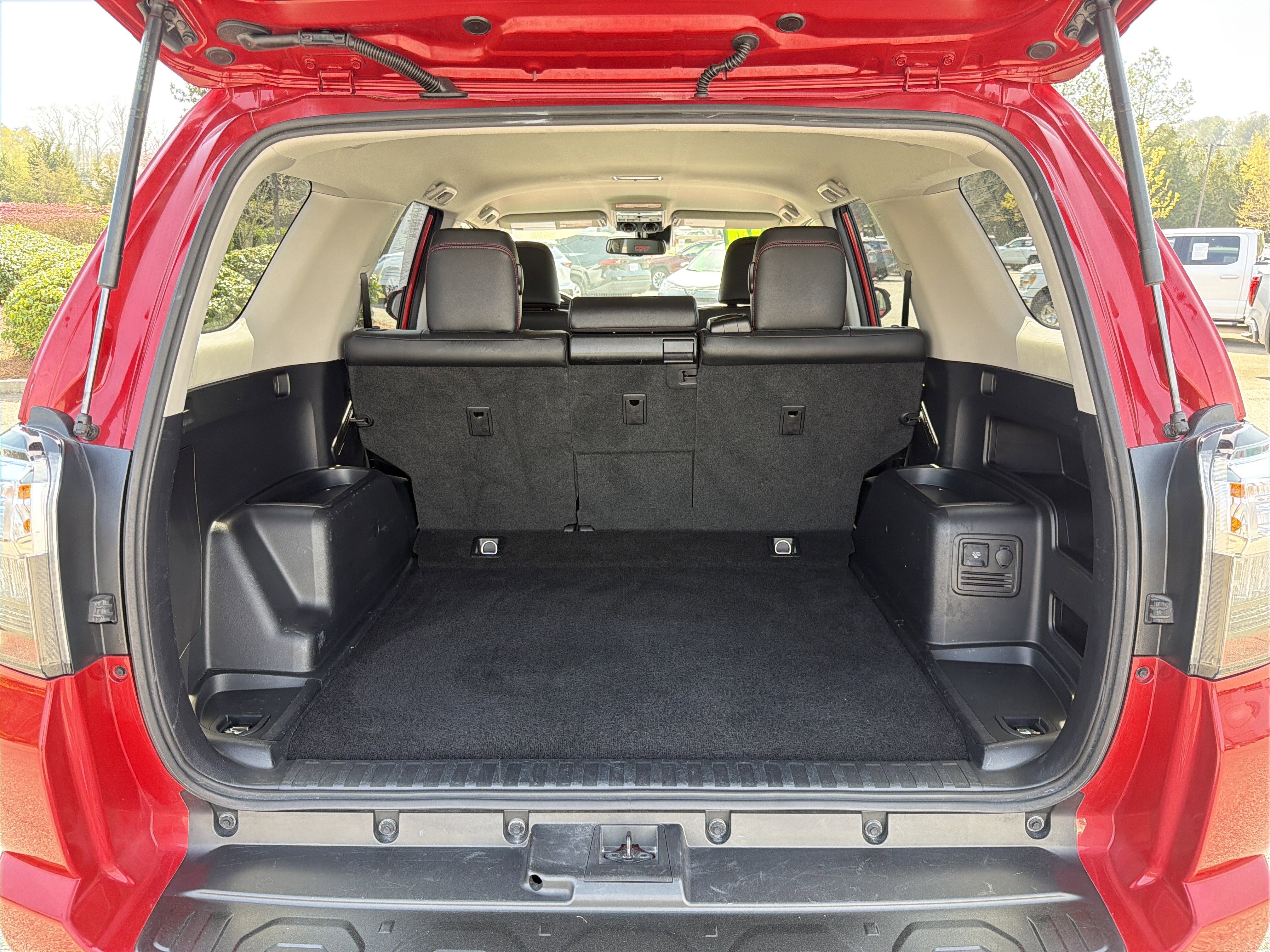 Certified 2024 Toyota 4Runner TRD Off-Road Premium image 31