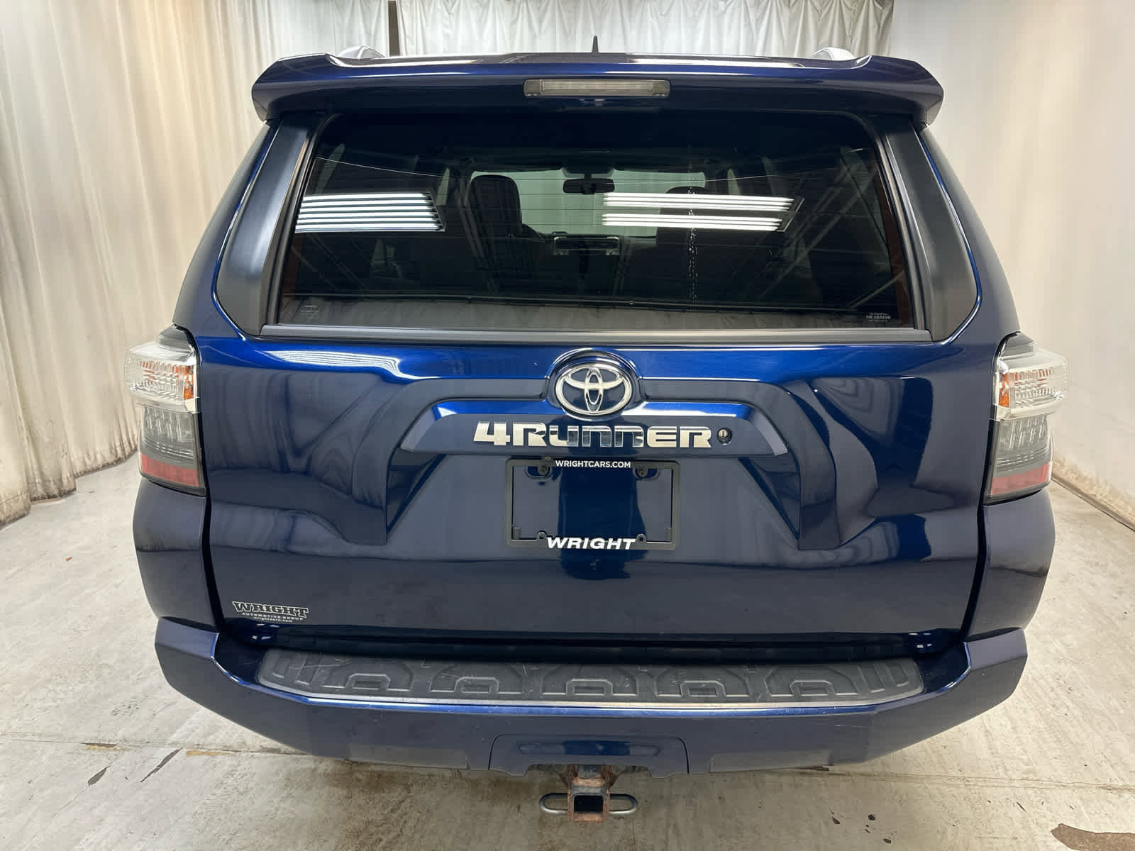 Used 2018 Toyota 4Runner SR5 Premium image 8