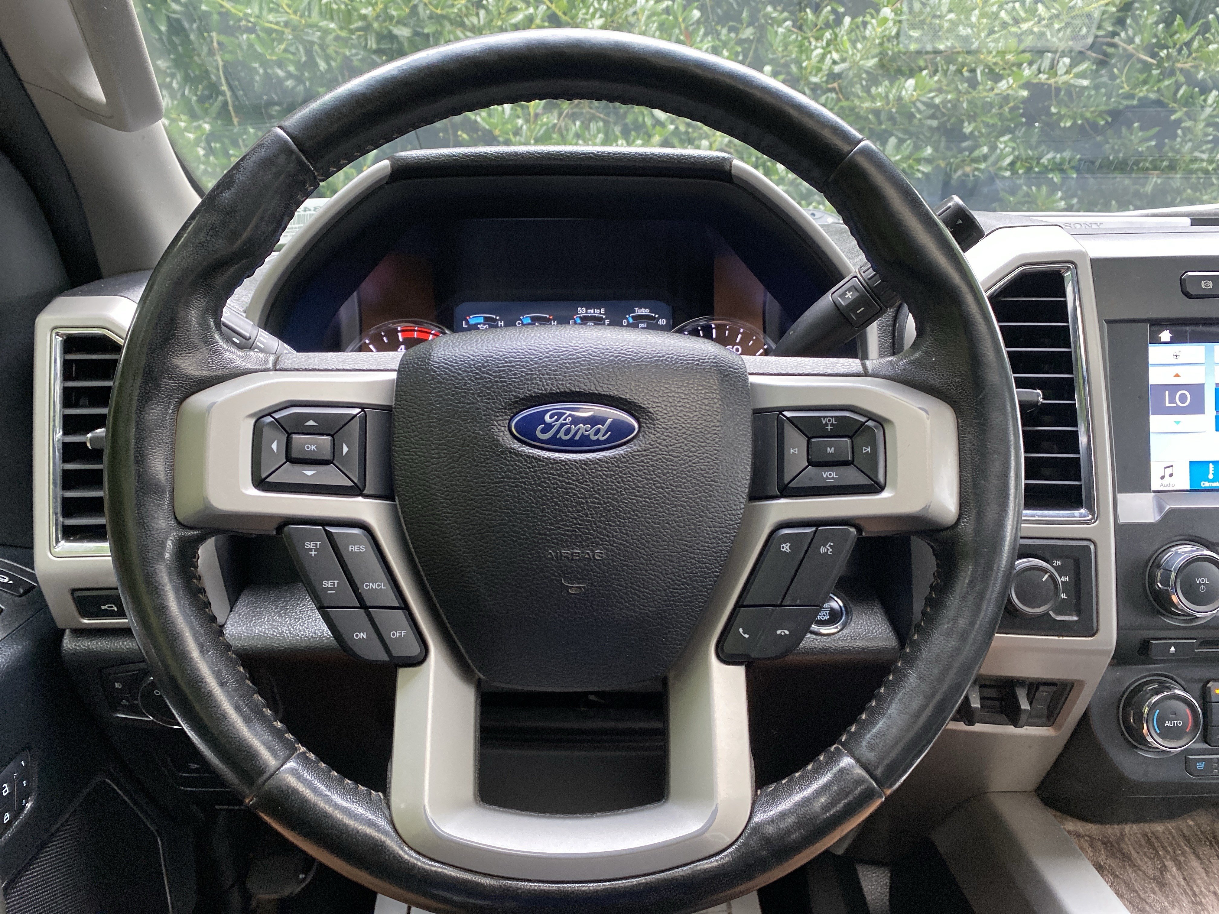 Used 2018 Ford F250 Lariat w/ Lariat Ultimate Package AWD/4WD image 18