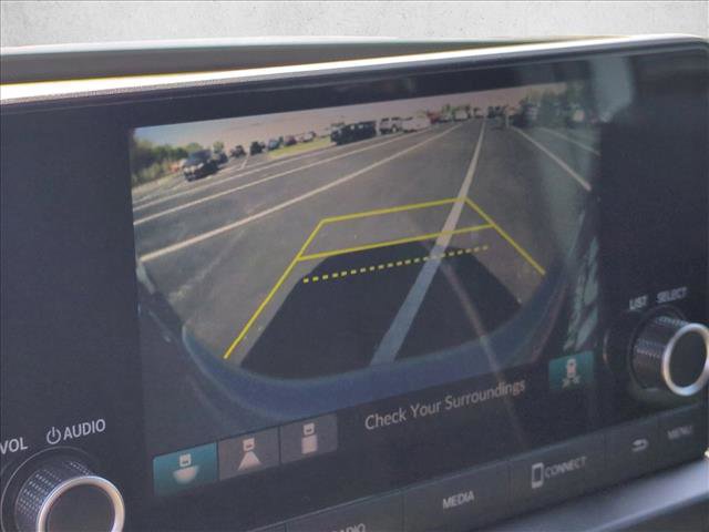 Used 2025 Honda Pilot Sport image 14