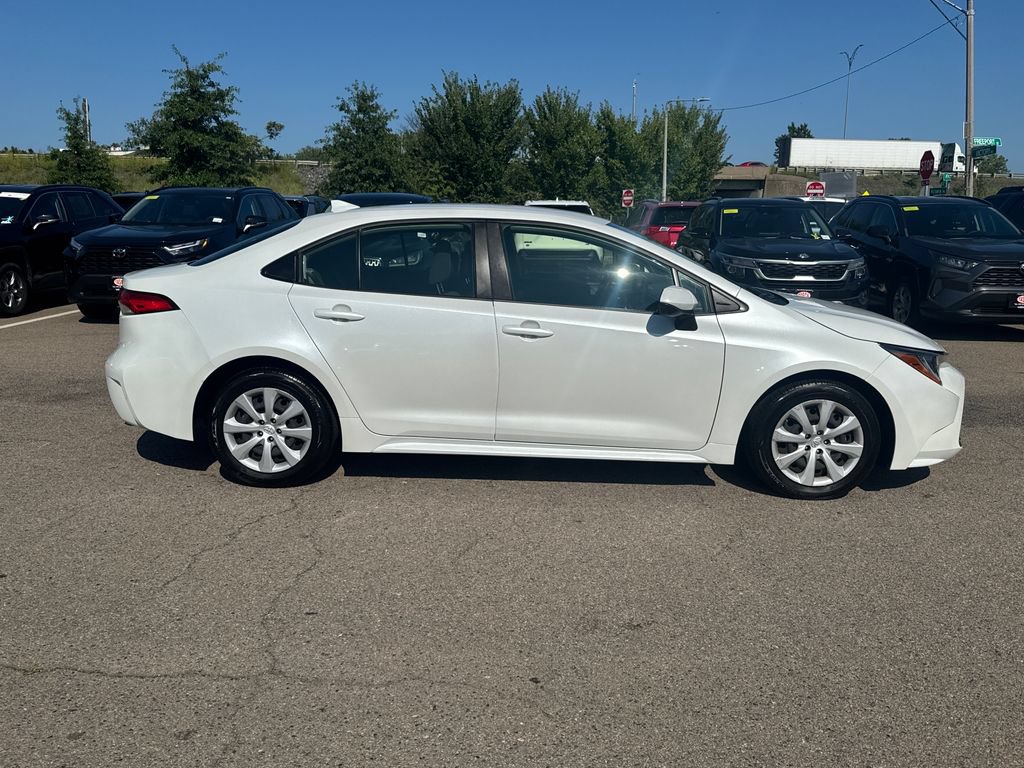 Used 2023 Toyota Corolla LE FWD image 8