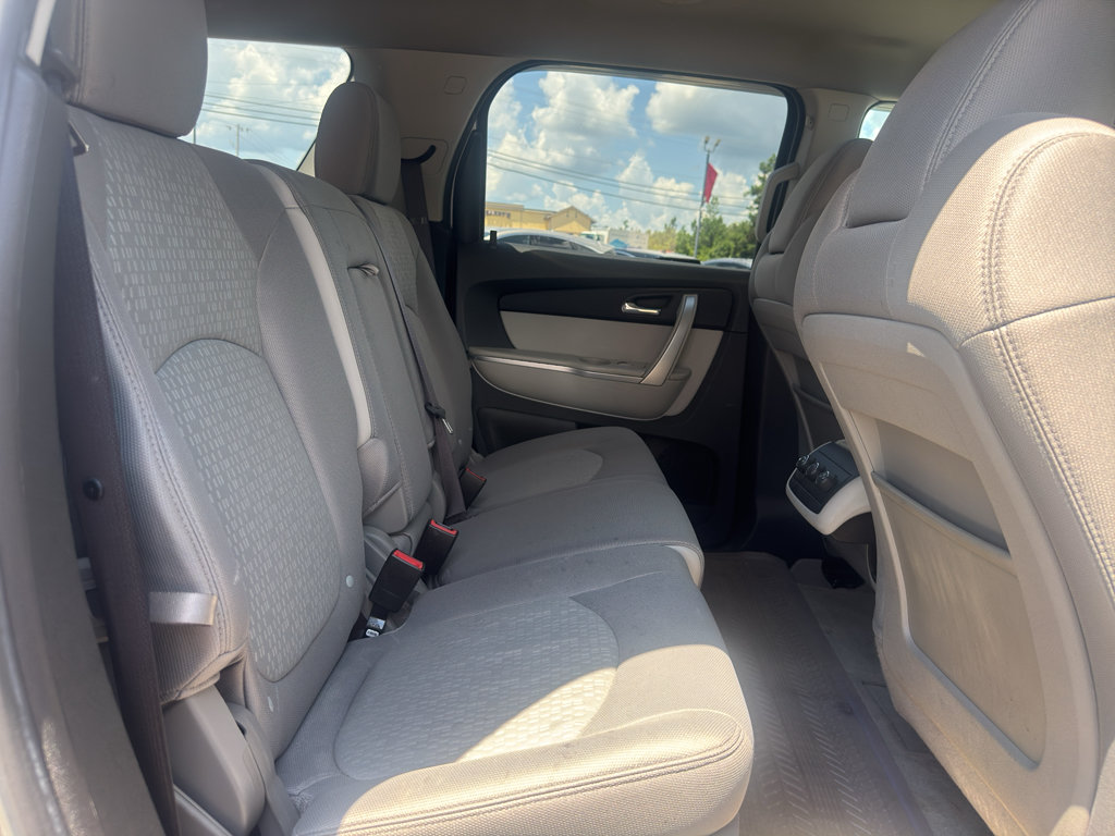 Used 2011 GMC Acadia SL w/ Preferred Package FWD image 16