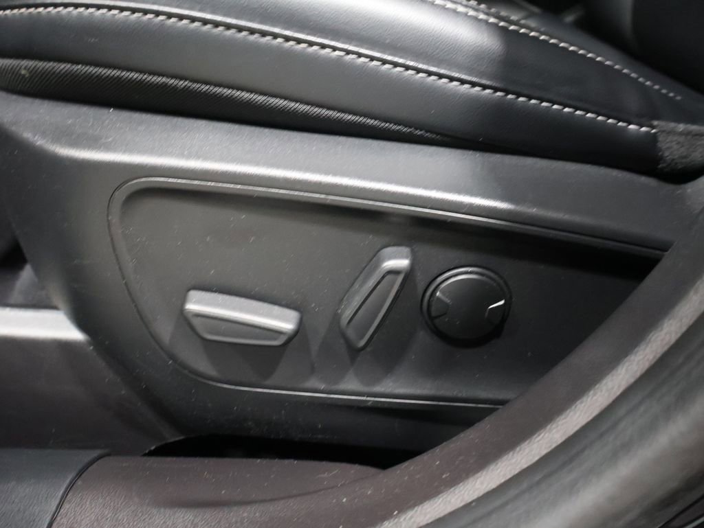 Used 2023 Ford Escape Platinum image 12