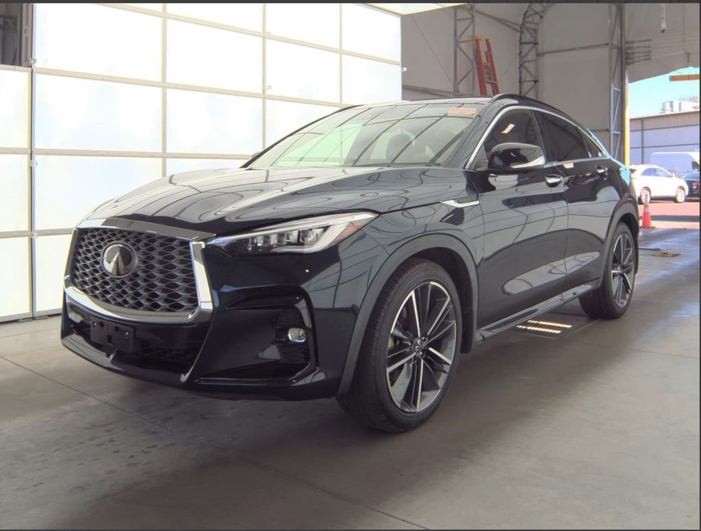 Used 2023 INFINITI QX55 Essential w/ Cargo Package image 2