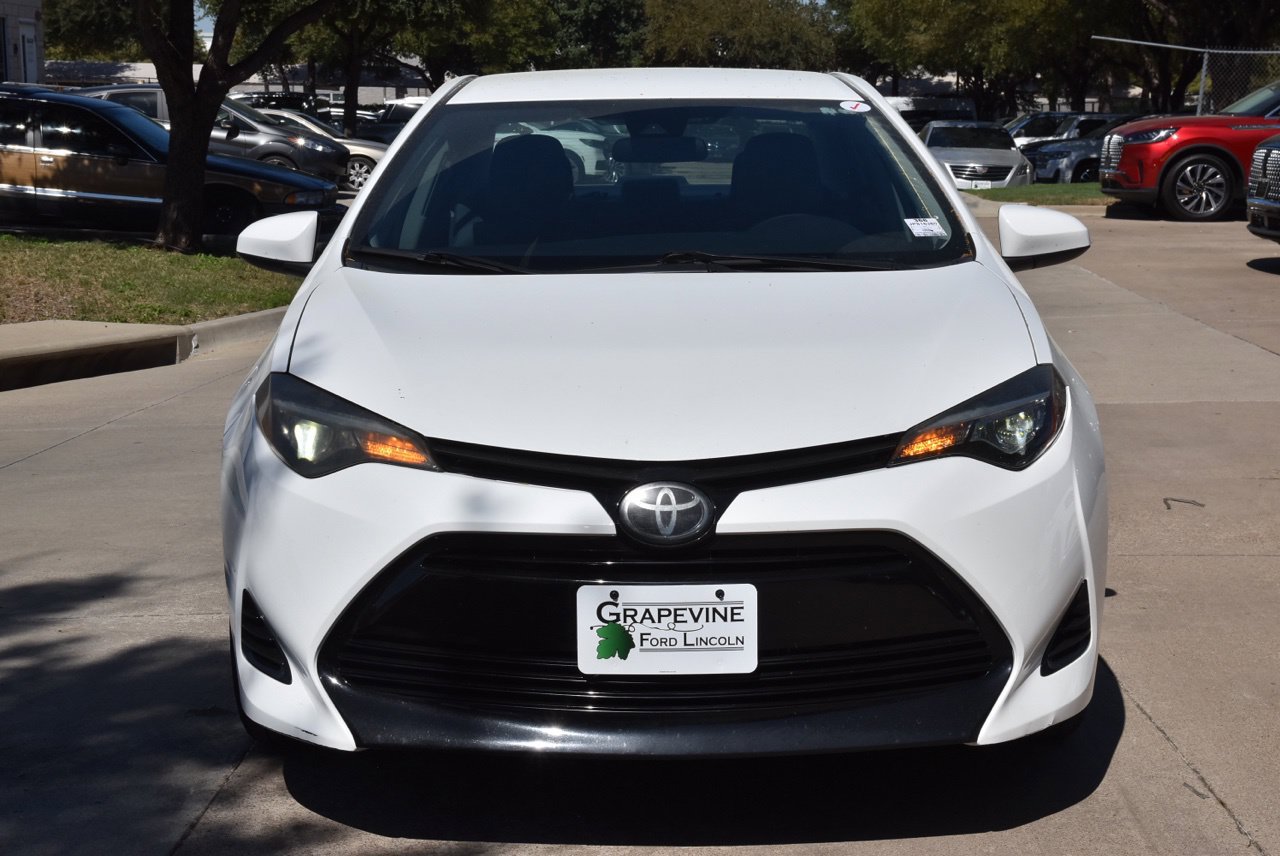 Used 2018 Toyota Corolla L FWD image 3