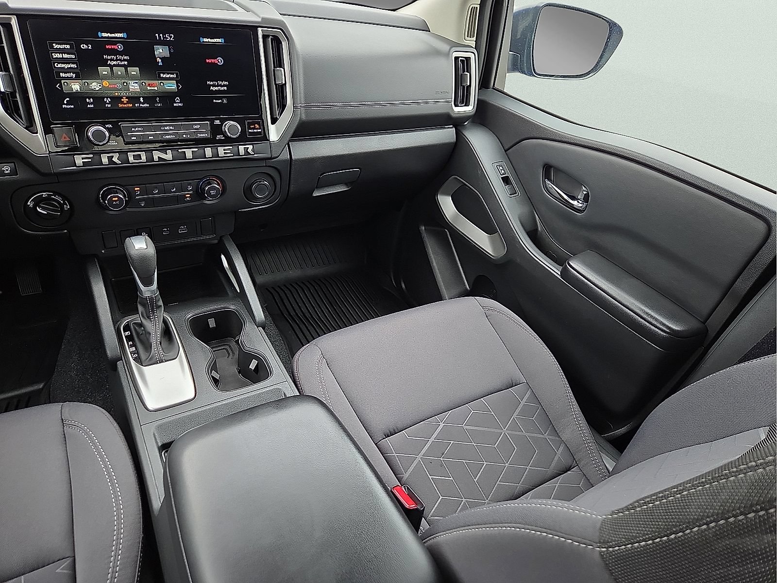 Used 2025 Nissan Frontier SV w/ Tow Package AWD/4WD image 12