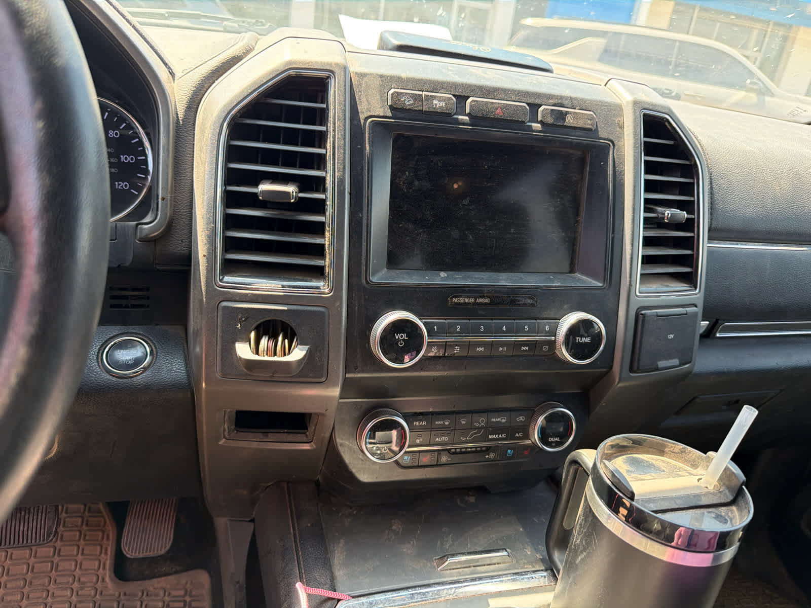 Used 2019 Ford Expedition Max XLT w/ Equipment Group 202A AWD/4WD image 12