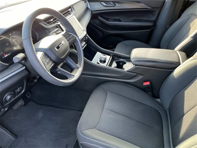 Used 2024 Jeep Grand Cherokee L Laredo w/ Luxury Tech Group I image 27