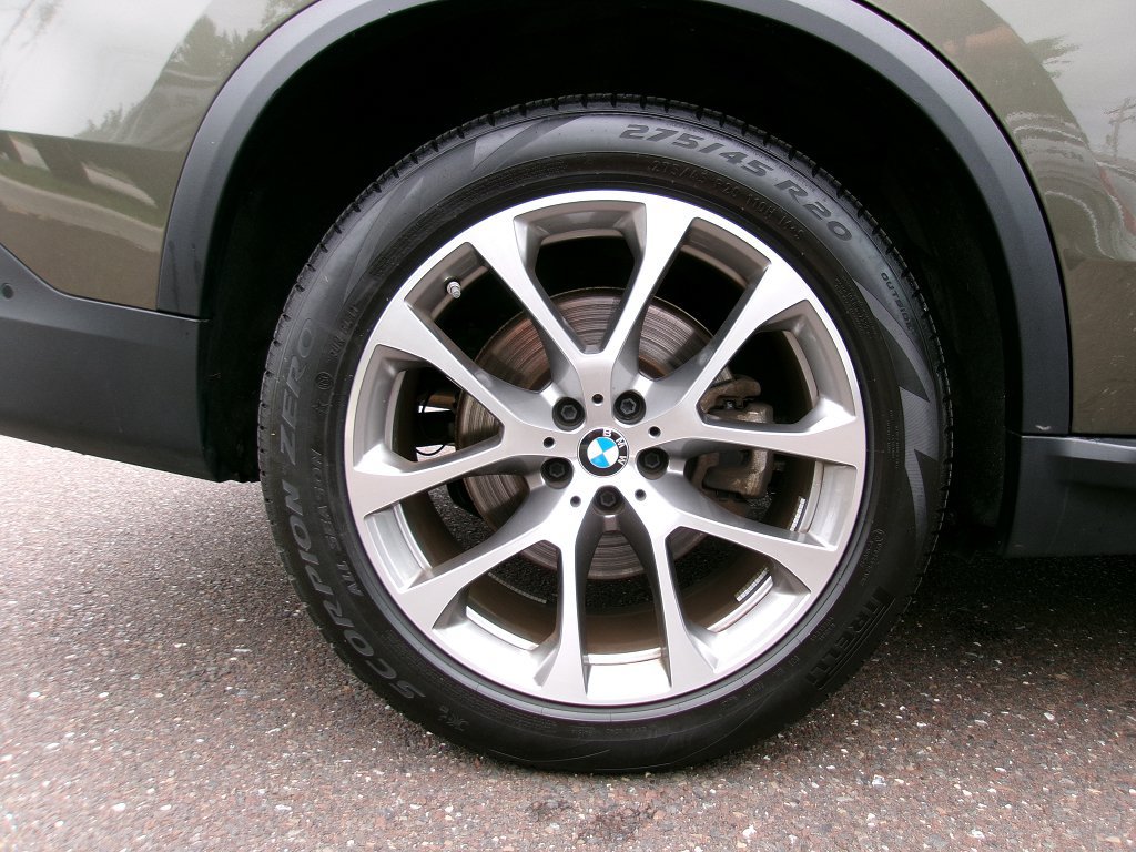 Used 2026 BMW X5 xDrive40i w/ Premium Package AWD/4WD image 16