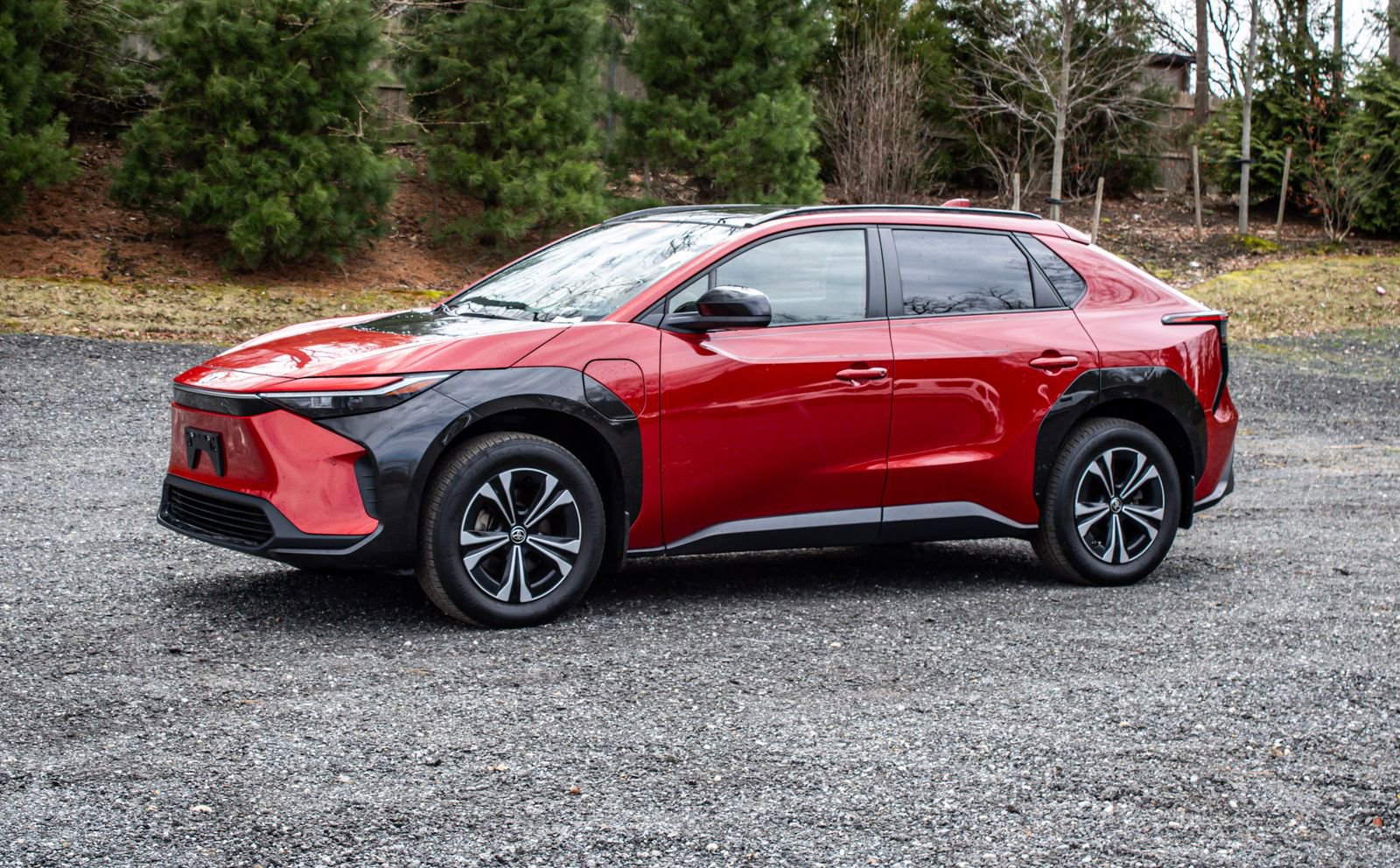 Used 2023 Toyota bZ4X XLE image 3