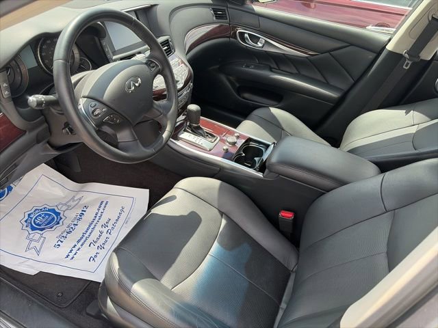 Used 2019 INFINITI Q70 Luxe AWD/4WD image 14