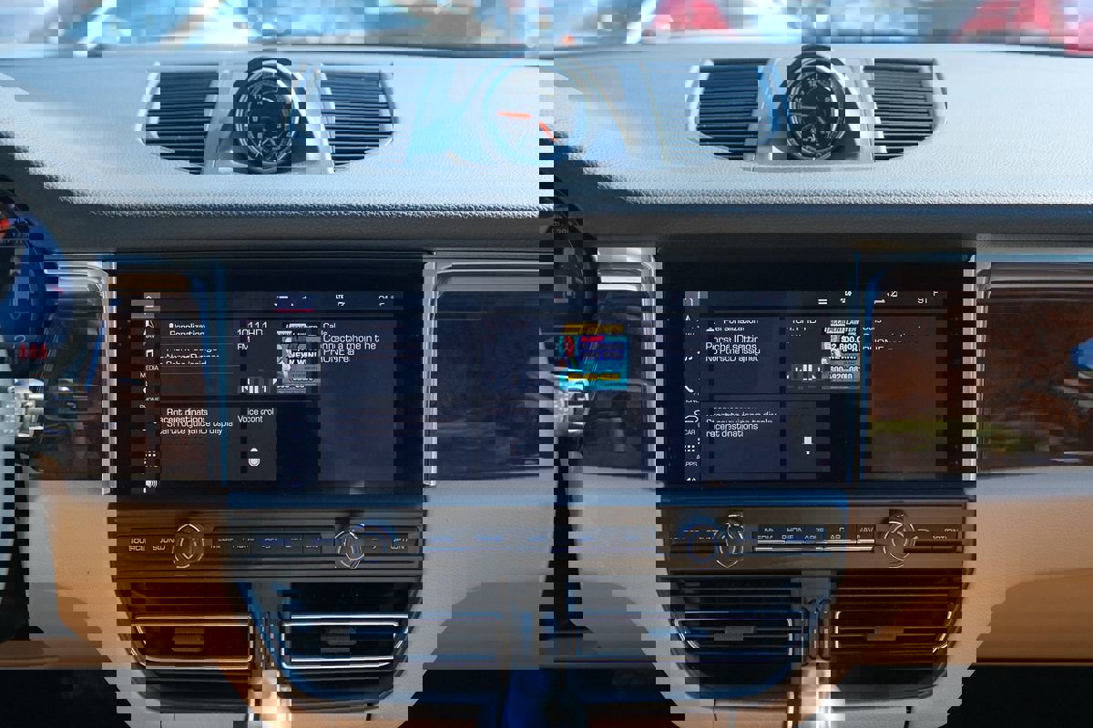 Used 2021 Porsche Macan image 21