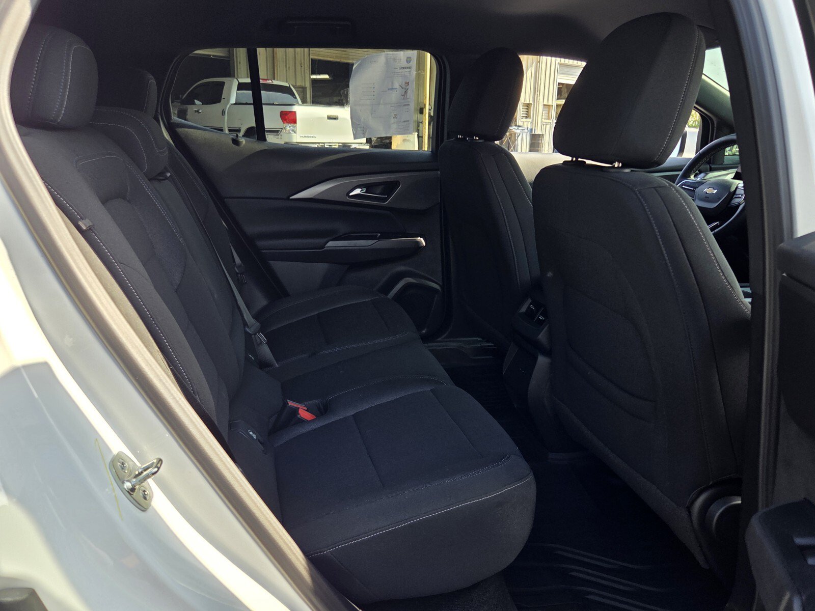 Used 2026 Chevrolet Equinox EV LT w/ Comfort Package FWD image 15