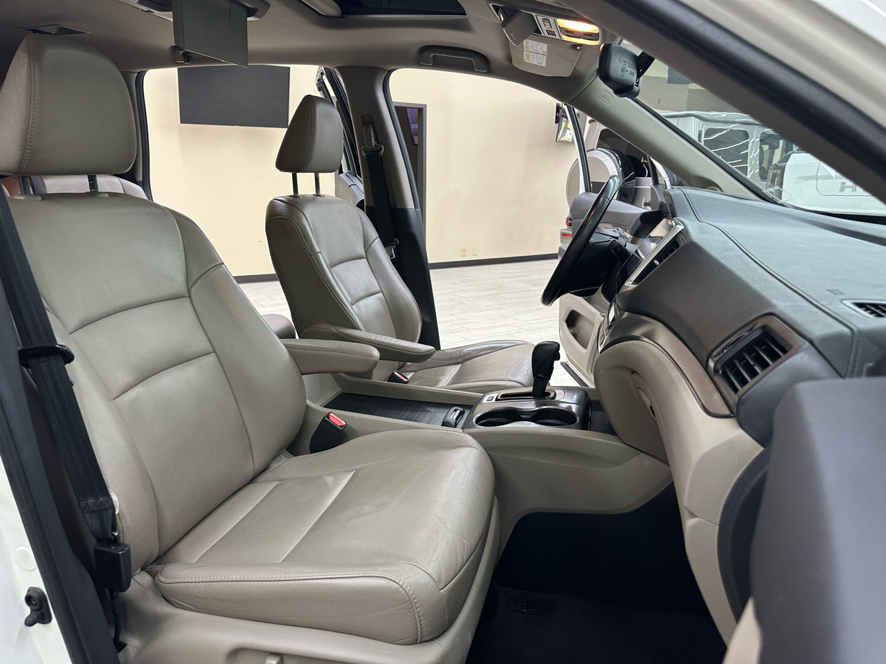 Used 2016 Honda Pilot EX-L image 44