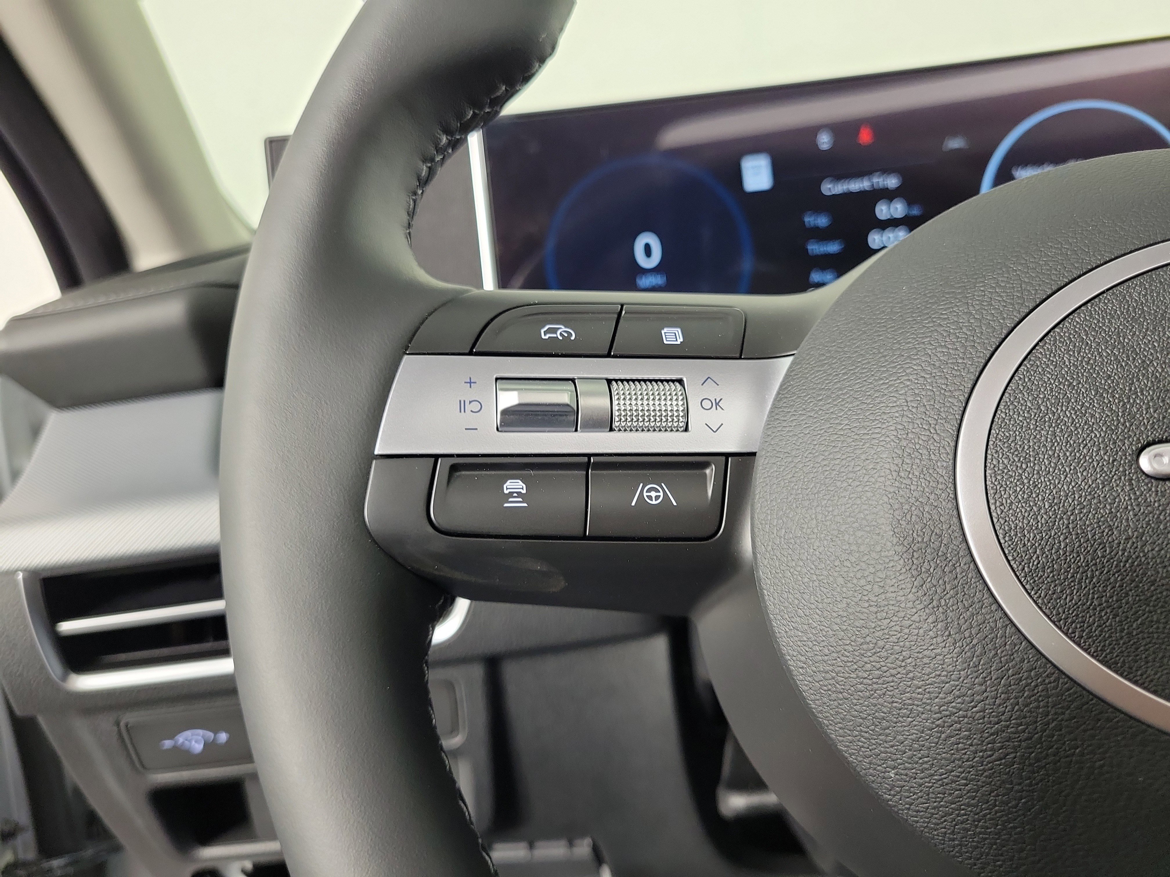 New 2025 Hyundai Sonata Limited image 21