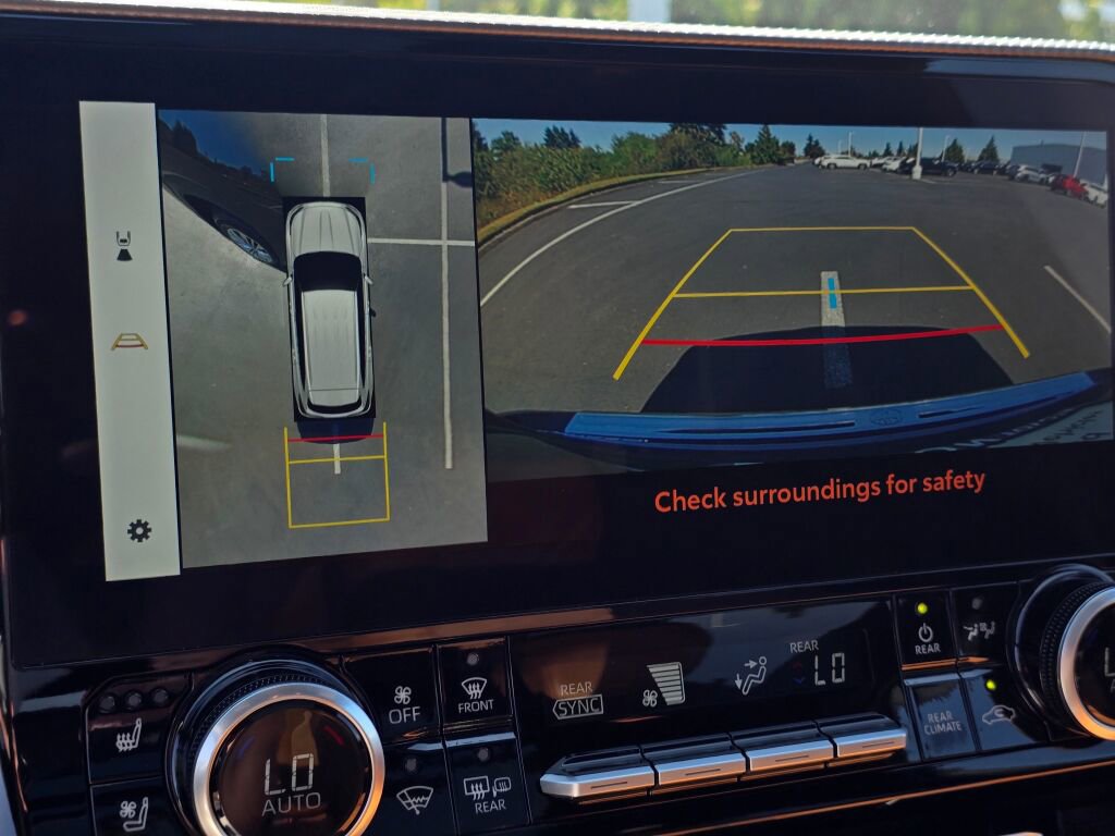 Used 2024 Toyota Highlander Platinum image 34