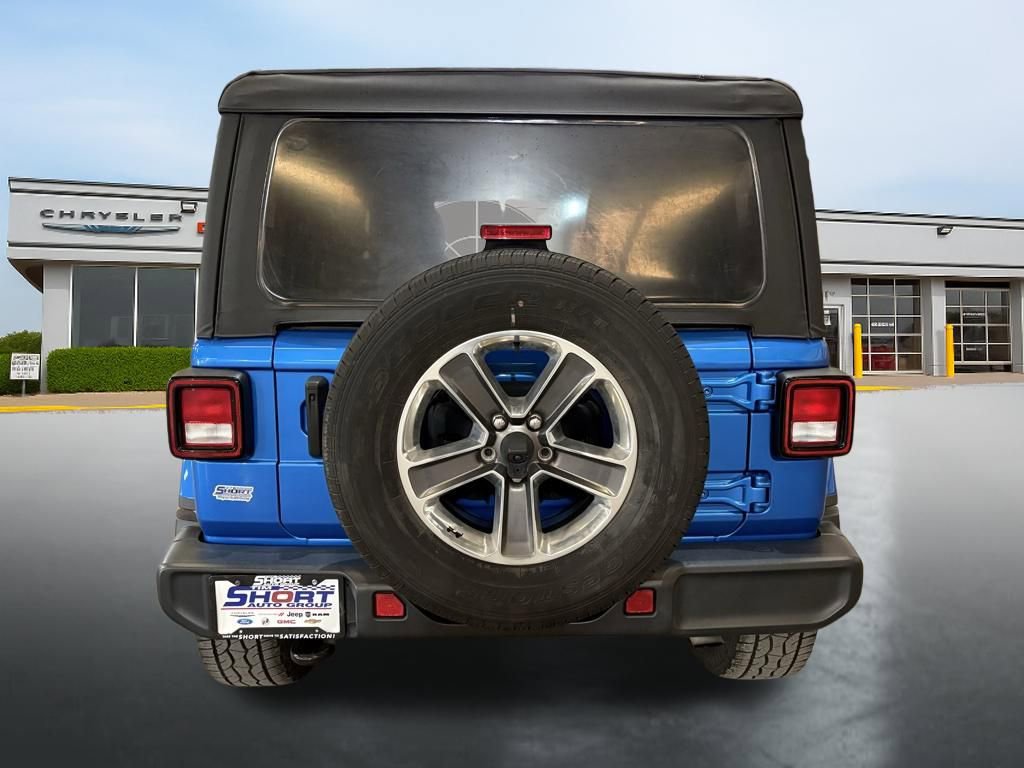 Used 2022 Jeep Wrangler Unlimited Sahara image 4
