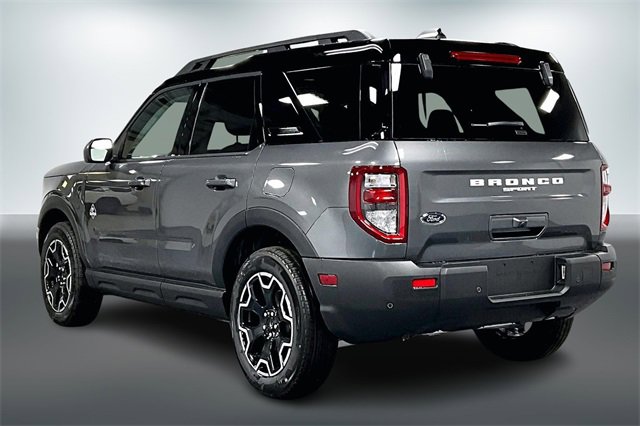 New 2025 Ford Bronco Sport Outer Banks image 3