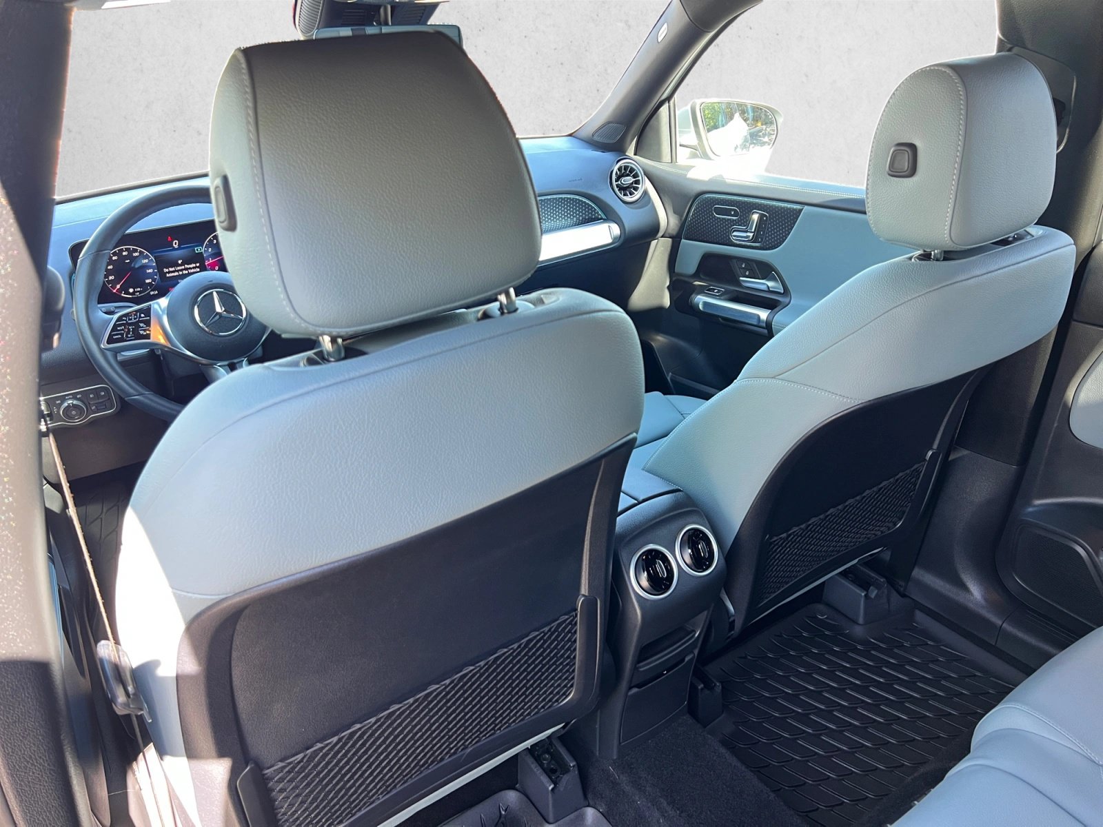 Certified 2026 Mercedes-Benz GLB 250 4MATIC image 19