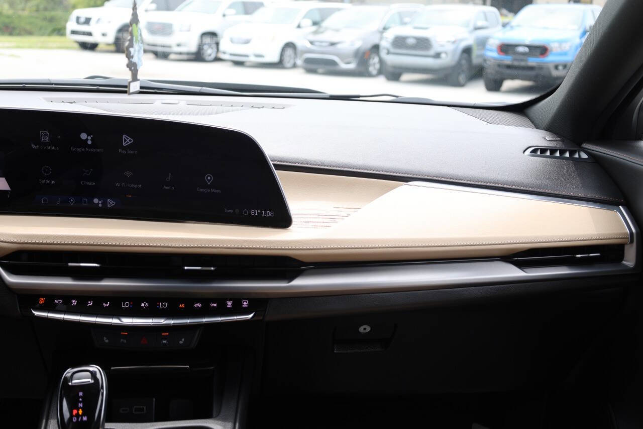 Used 2024 Cadillac XT4 Premium Luxury w/ Cold Weather Package image 25