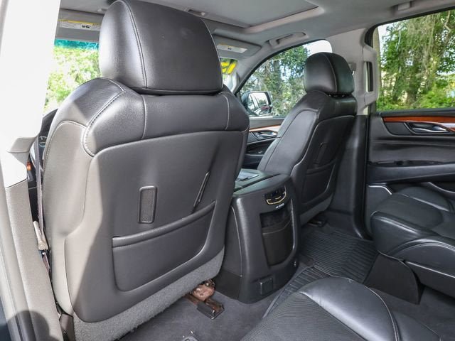 Used 2015 Cadillac Escalade ESV Luxury RWD image 27
