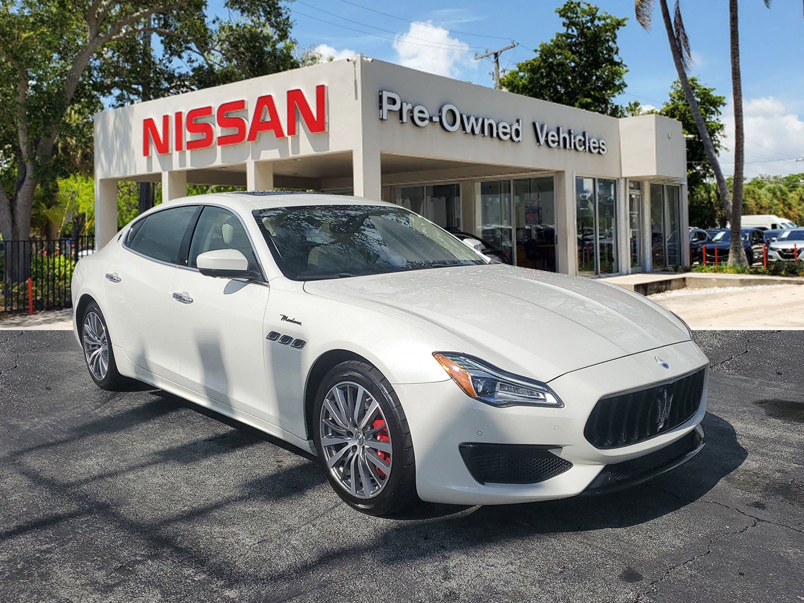 Used 2022 Maserati Quattroporte Modena image 3