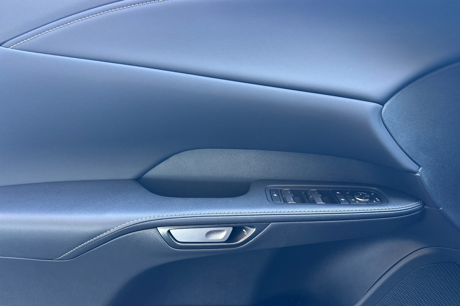 New 2026 Lexus RX 450h AWD image 11