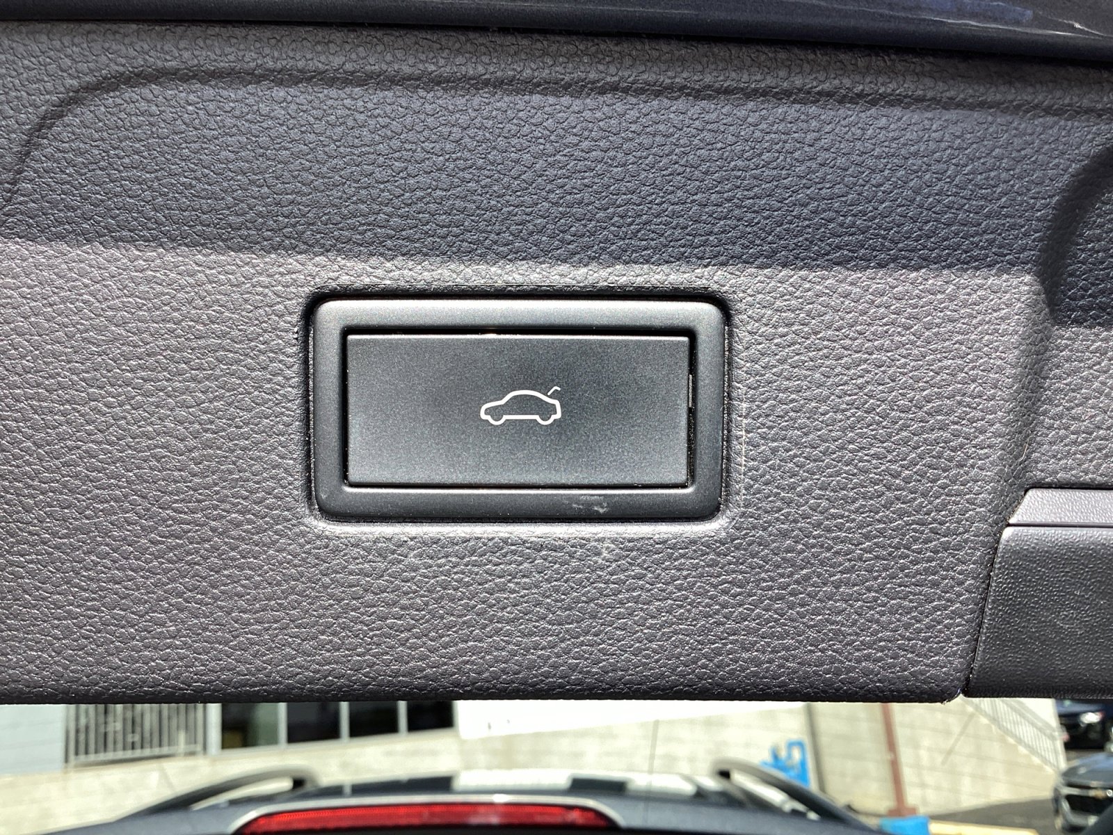 Used 2023 Volkswagen Atlas SEL R-Line image 17