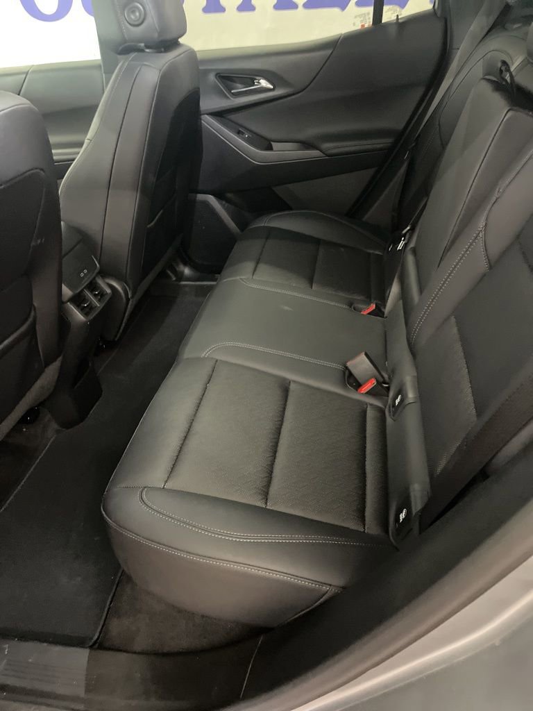 Used 2025 Chevrolet Equinox LT w/ Convenience Package II image 14