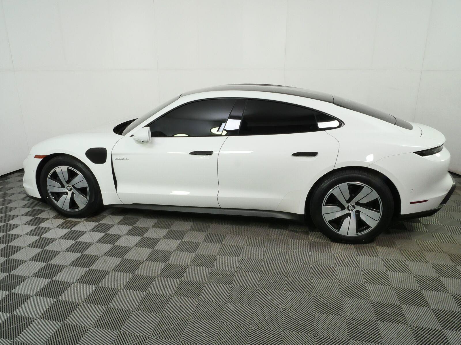 Used 2023 Porsche Taycan RWD image 23