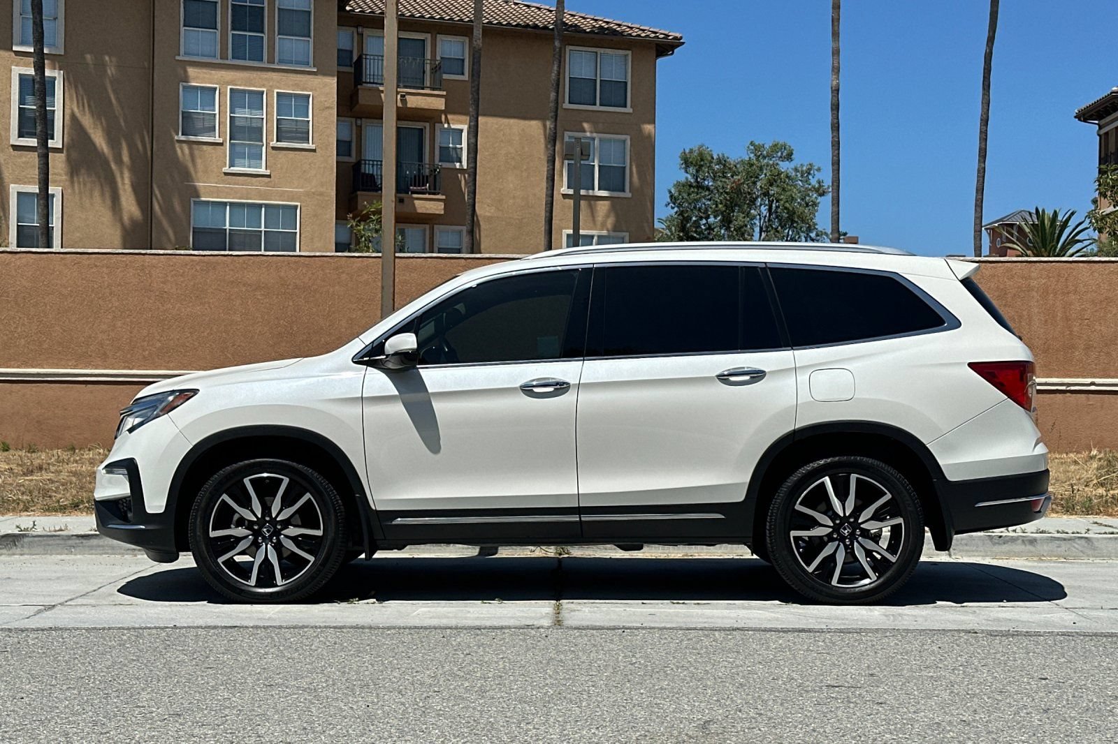 Used 2019 Honda Pilot Touring image 7