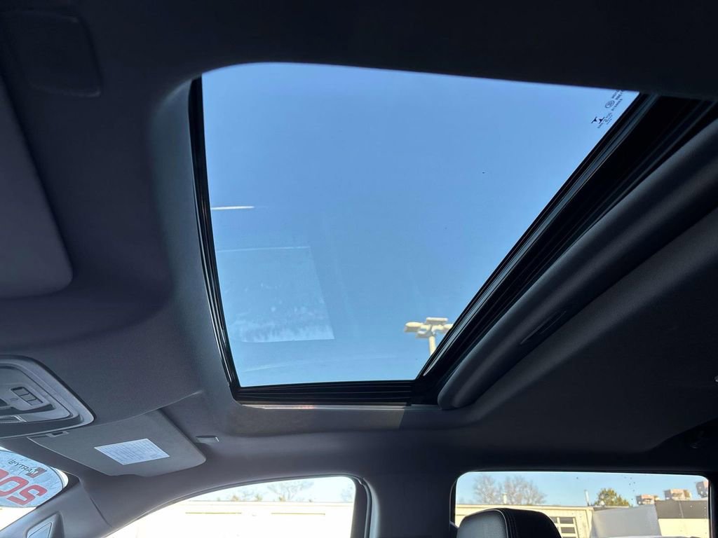 Certified 2022 GMC Sierra 1500 Denali image 5