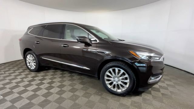 Used 2018 Buick Enclave Premium w/ Experience Buick Package FWD image 2