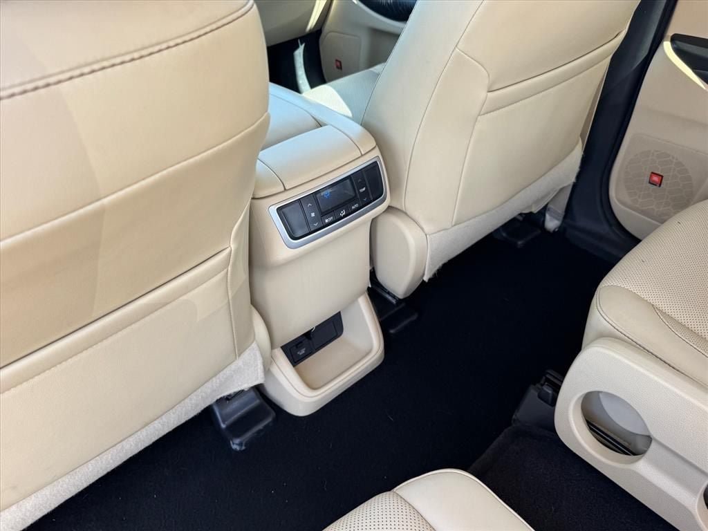 Used 2016 Toyota Highlander Limited AWD/4WD image 12
