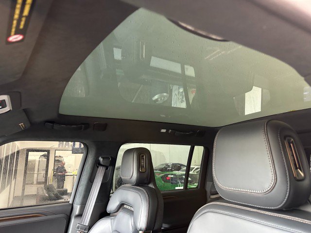 Used 2026 Rivian R1S Premium AWD/4WD image 10
