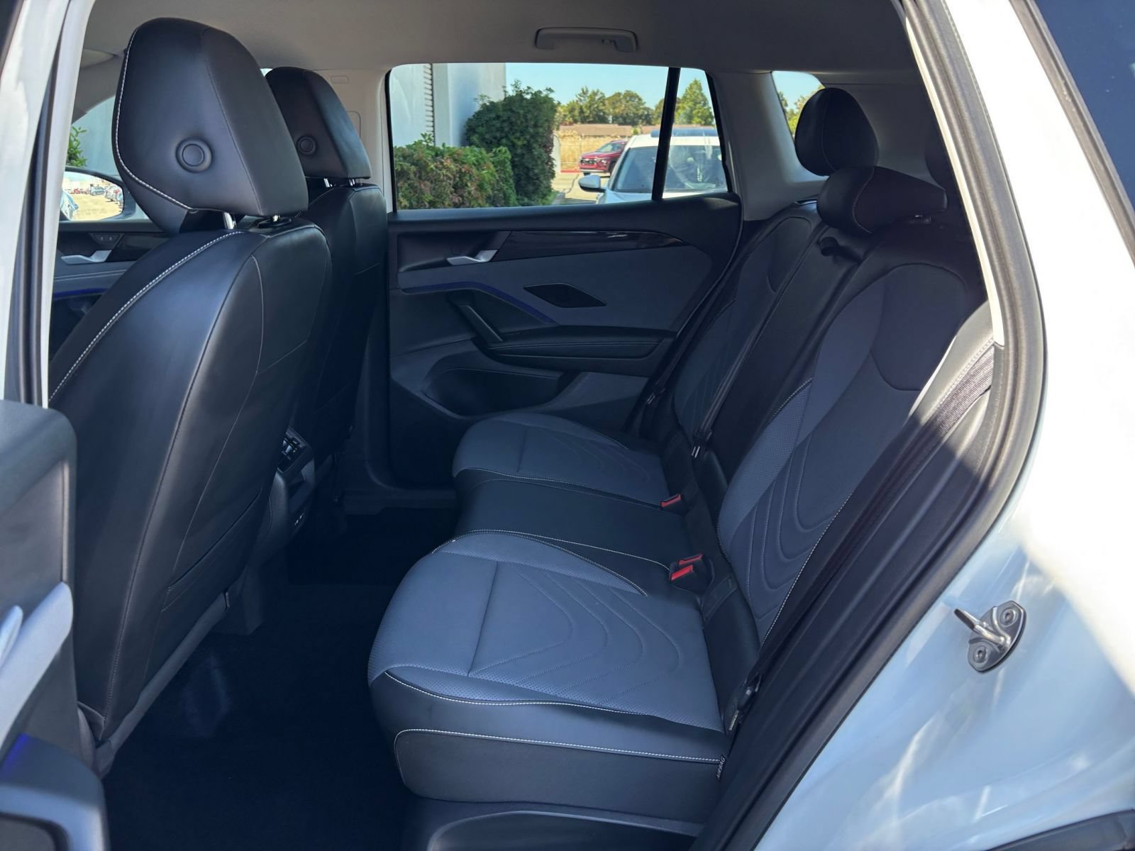 Used 2026 Volkswagen Tiguan SE AWD/4WD image 28