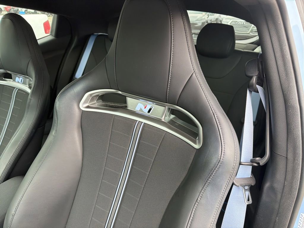 Used 2022 Hyundai Veloster N FWD image 13