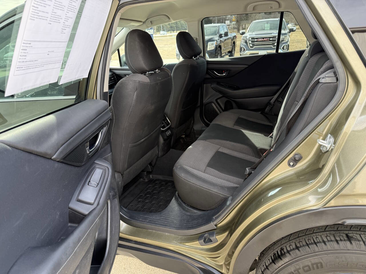 Used 2022 Subaru Outback Premium AWD/4WD image 6