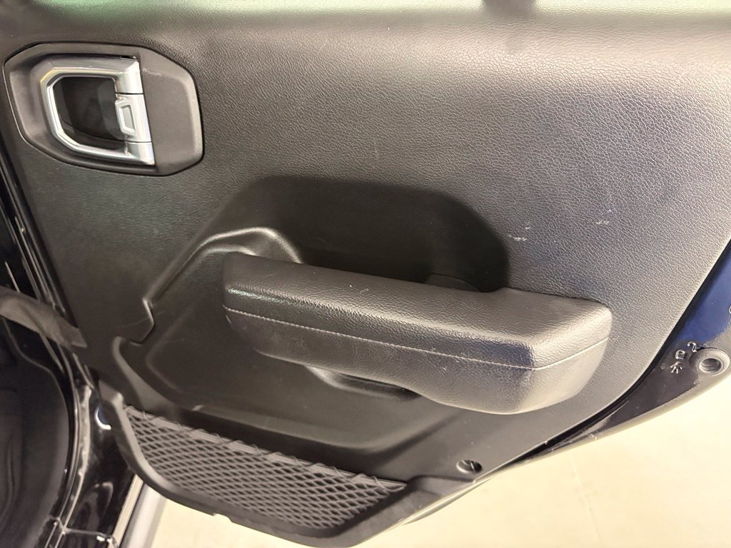 Used 2025 Jeep Wrangler Unlimited Rubicon AWD/4WD image 40
