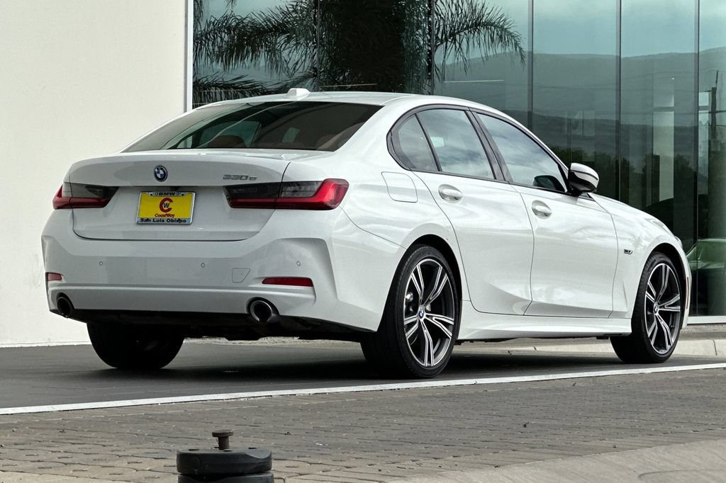Used 2023 BMW 330e w/ Premium Package RWD image 3