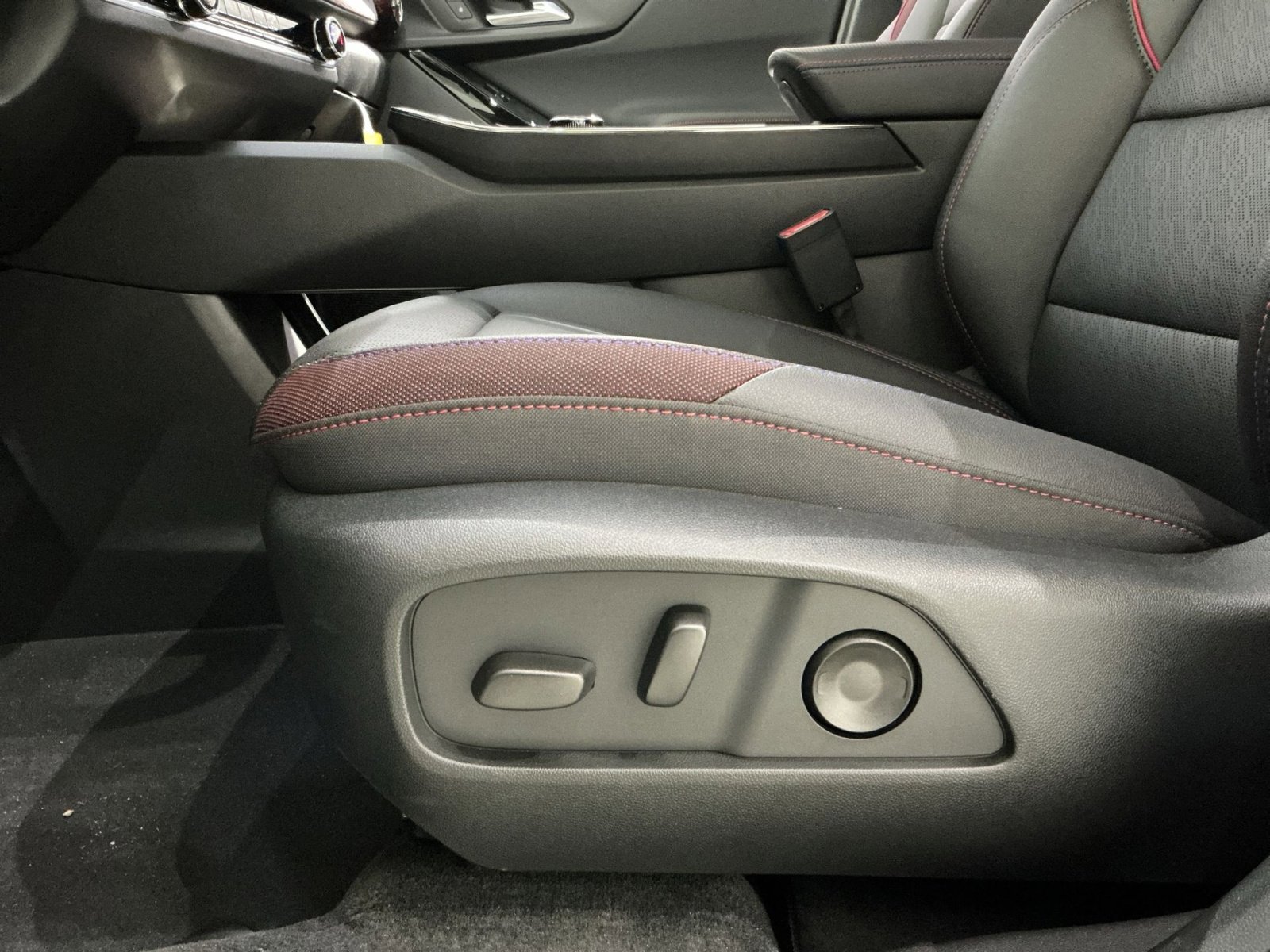 New 2026 Chevrolet Equinox RS image 22