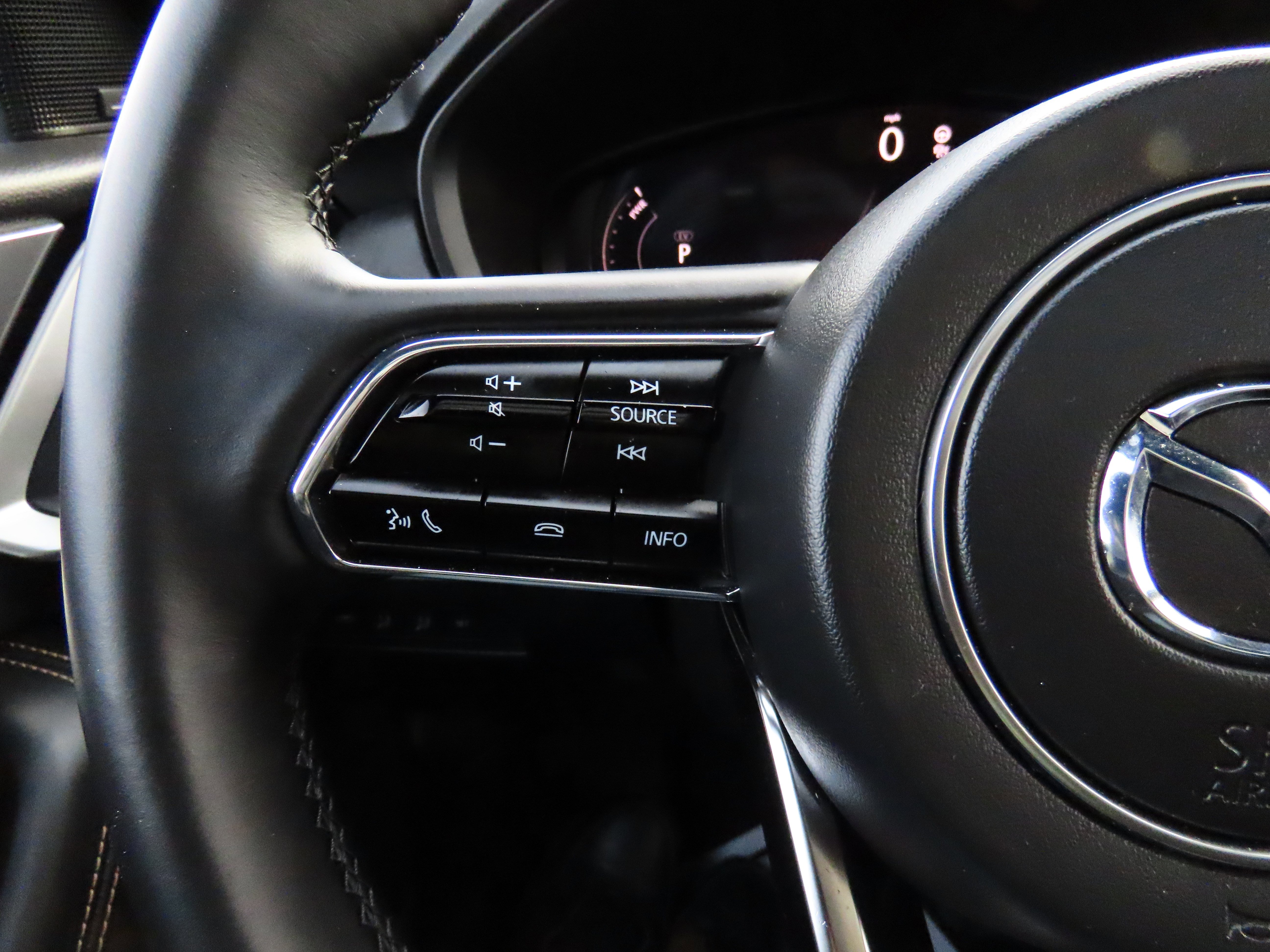 Certified 2025 MAZDA CX-90 Plug-In Hybrid w/ Premium Plus image 31