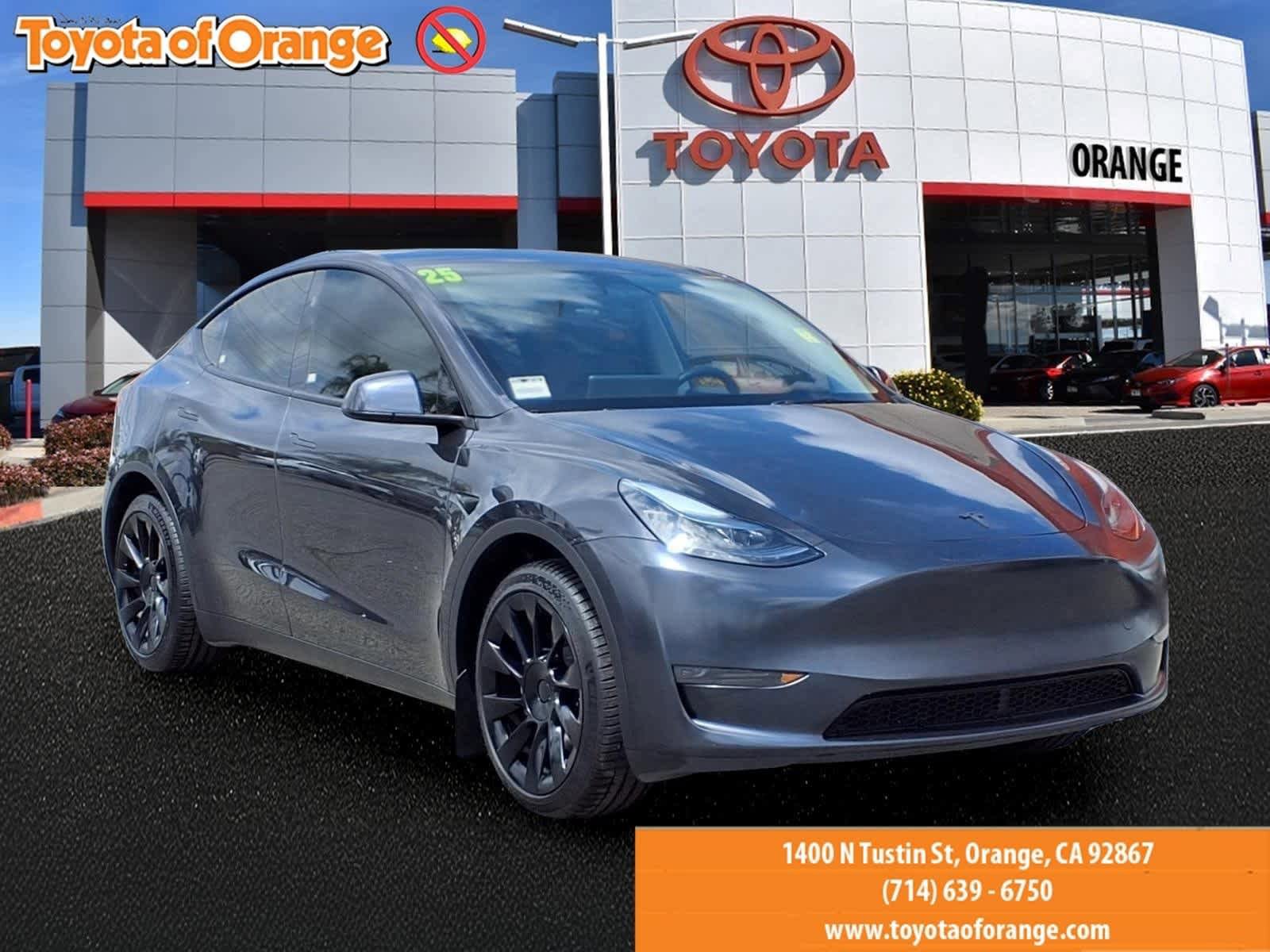 Used 2025 Tesla Model Y Long Range RWD image 1