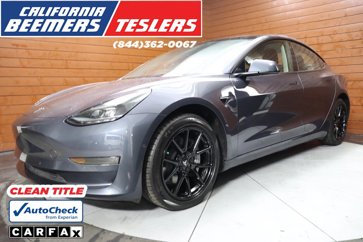 Used 2023 Tesla Model 3 Standard Range image 1